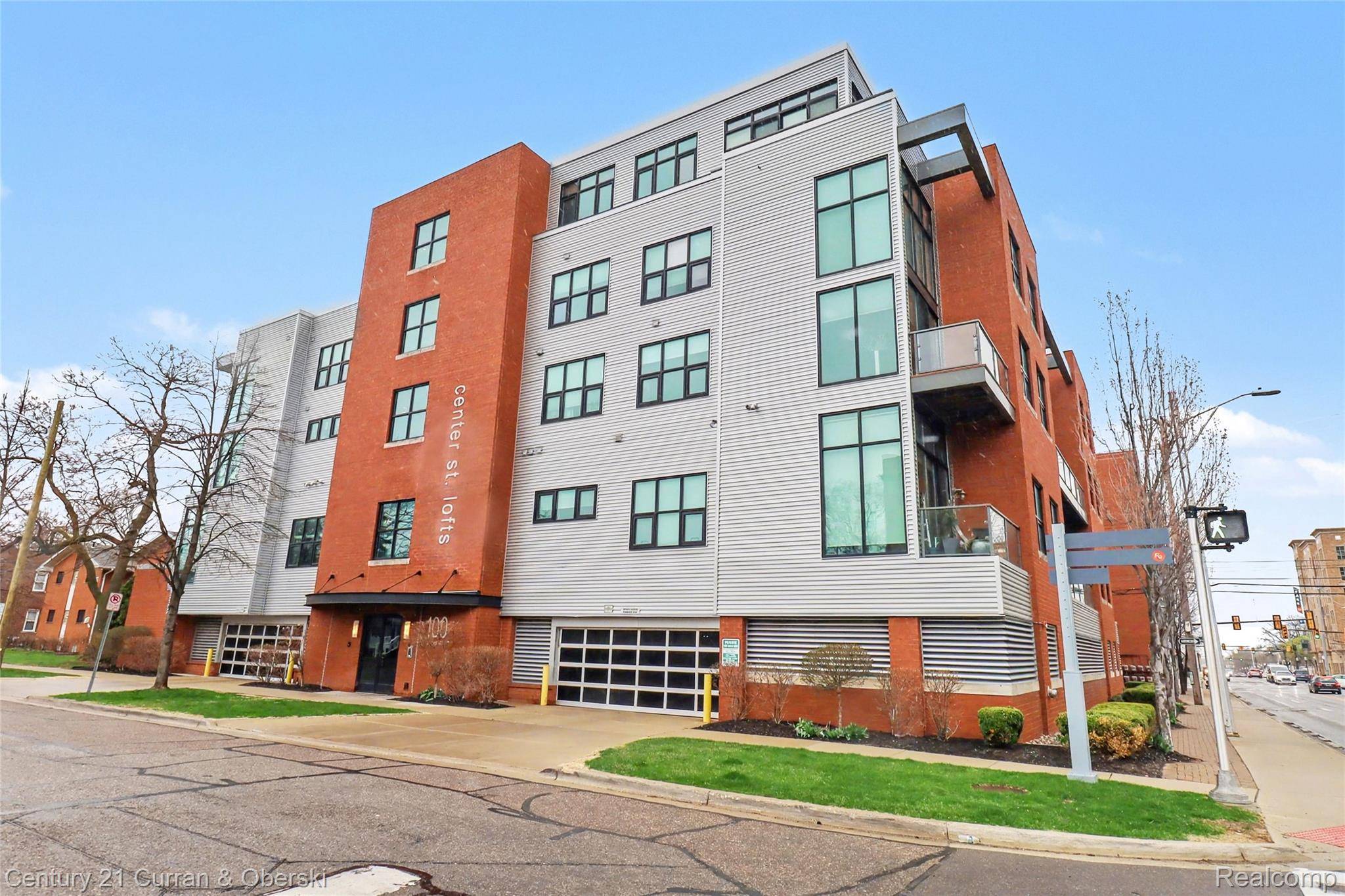 100 N Center ST #402, Royal Oak, MI 48067