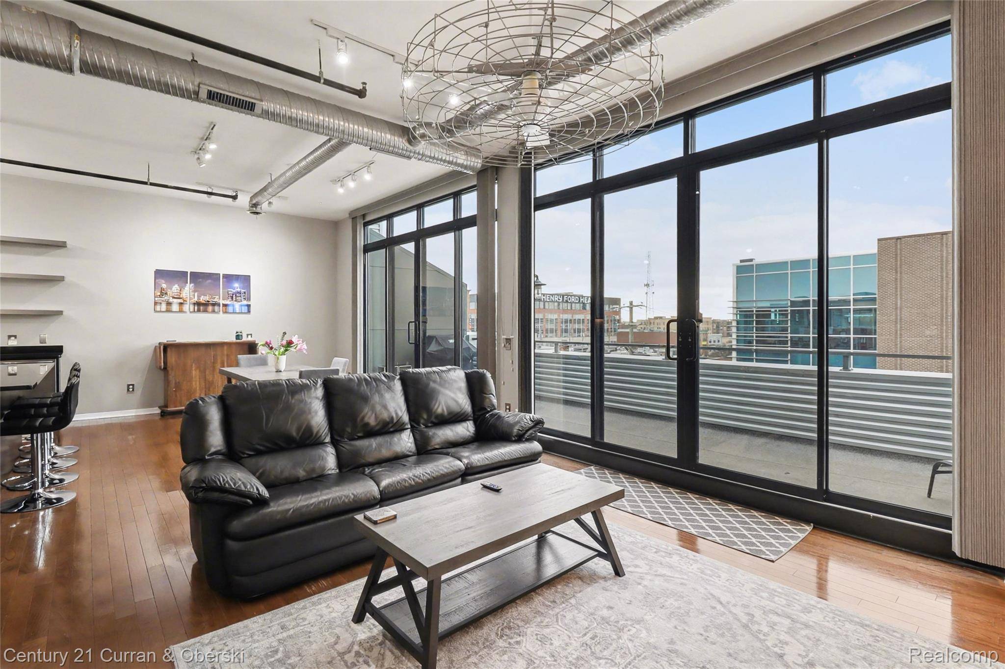100 N Center ST #402, Royal Oak, MI 48067