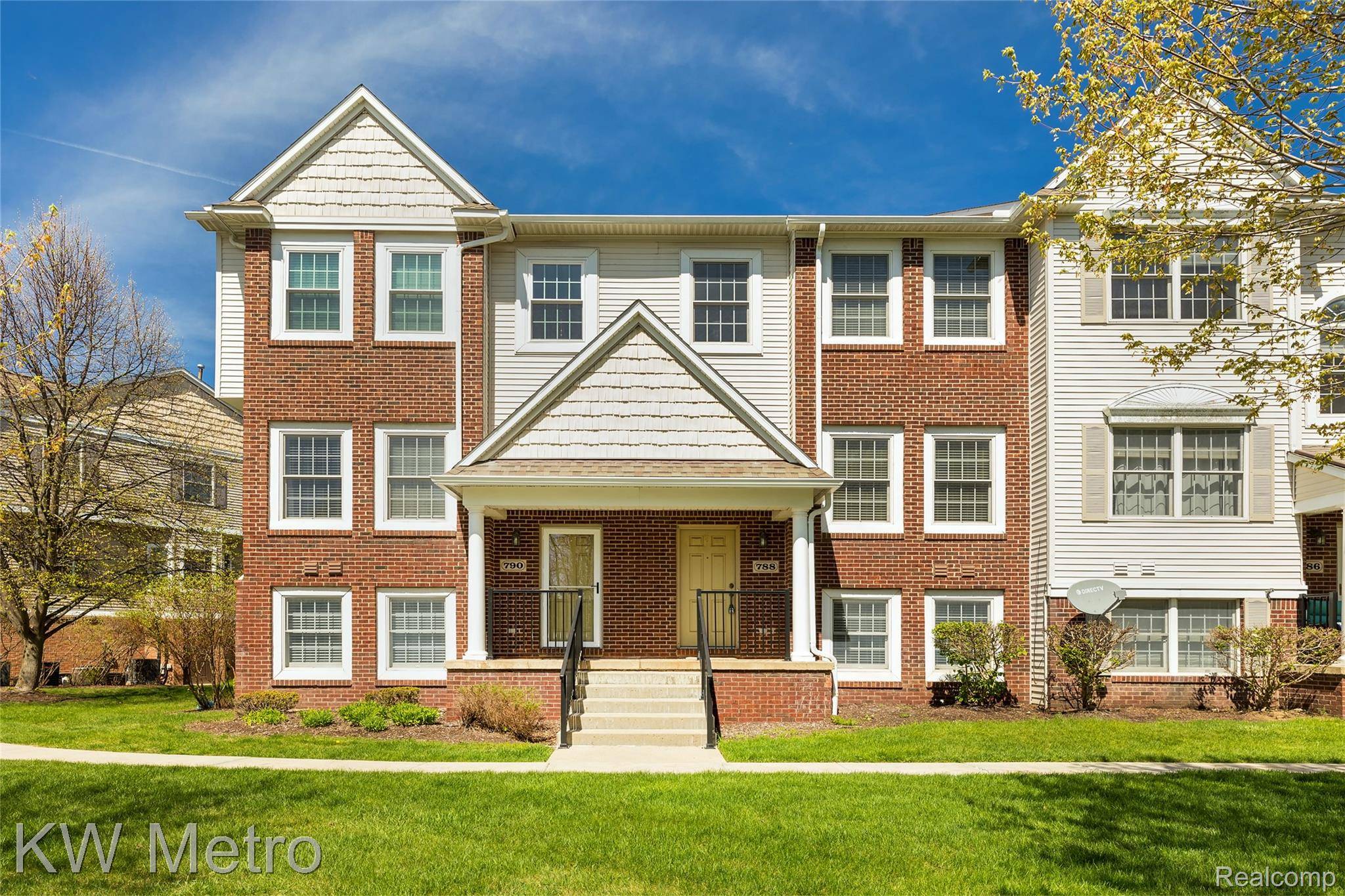 788 EAGLE DR, Fenton, MI 48430