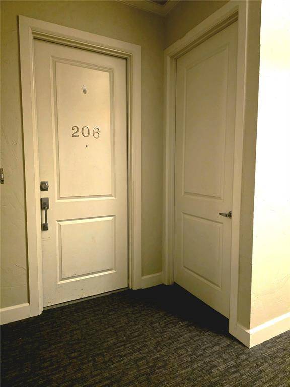 2800 Sandage Avenue #206, Fort Worth, TX 76109