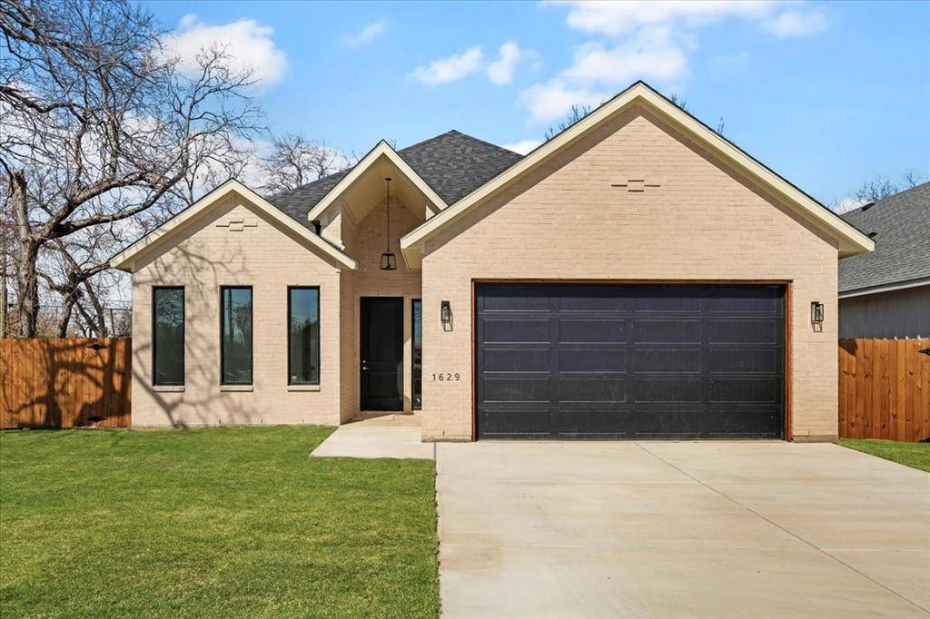 1629 E Tucker Street, Fort Worth, TX 76104