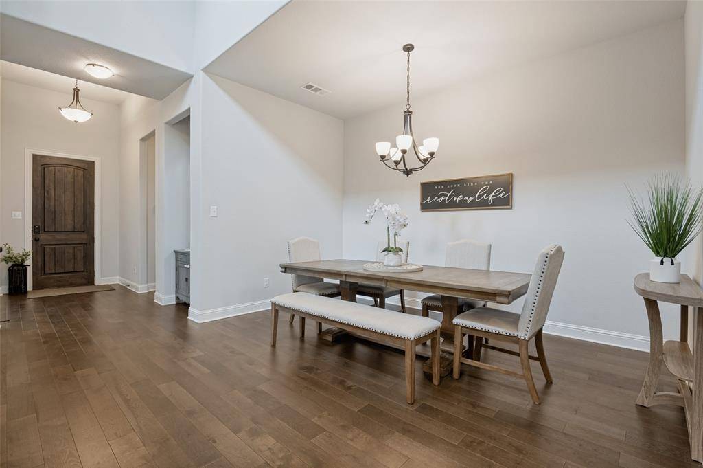5605 S 14th Street, Midlothian, TX 76065