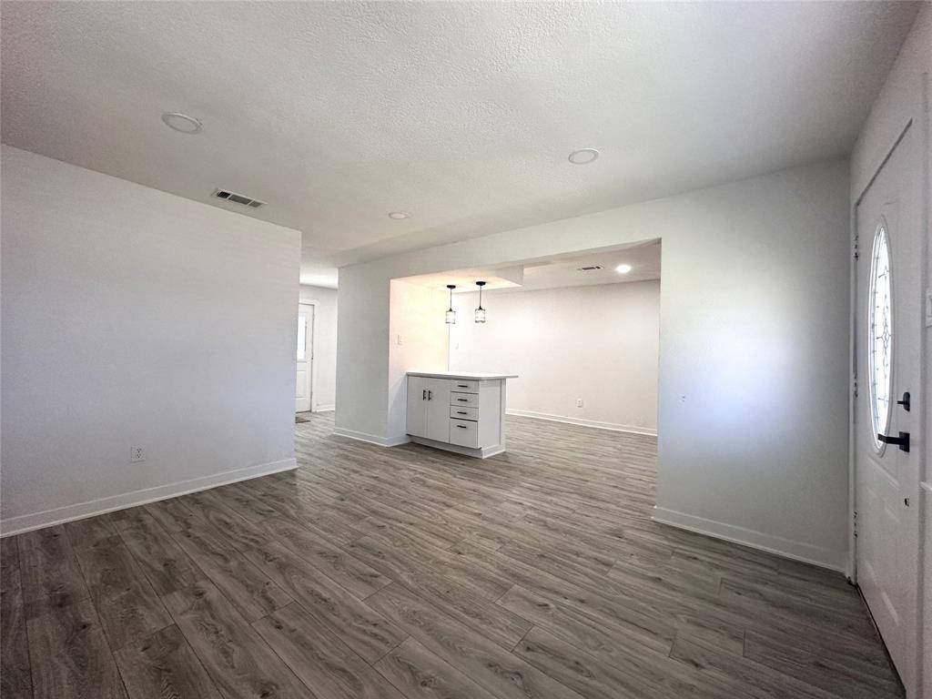1722 Hillcrest Street, Mesquite, TX 75149