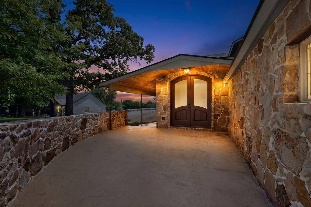 1880 Houston Road, Burleson, TX 76028