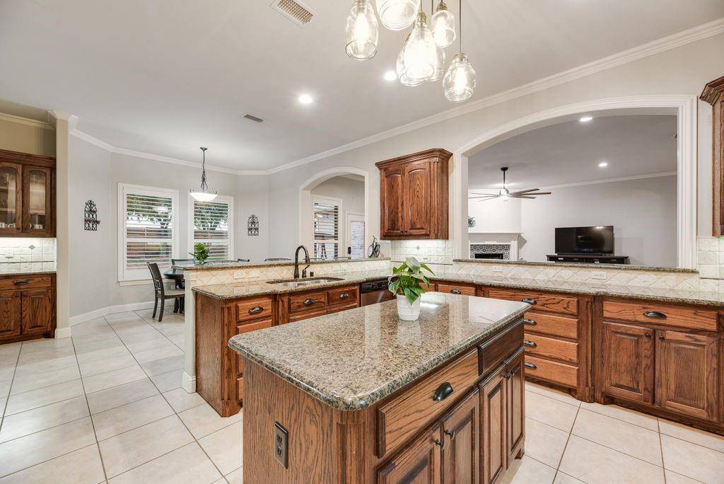 1613 Woodlawn Avenue, Royse City, TX 75189
