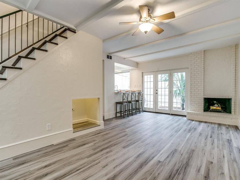 1995 Shorewood Drive, Grapevine, TX 76051