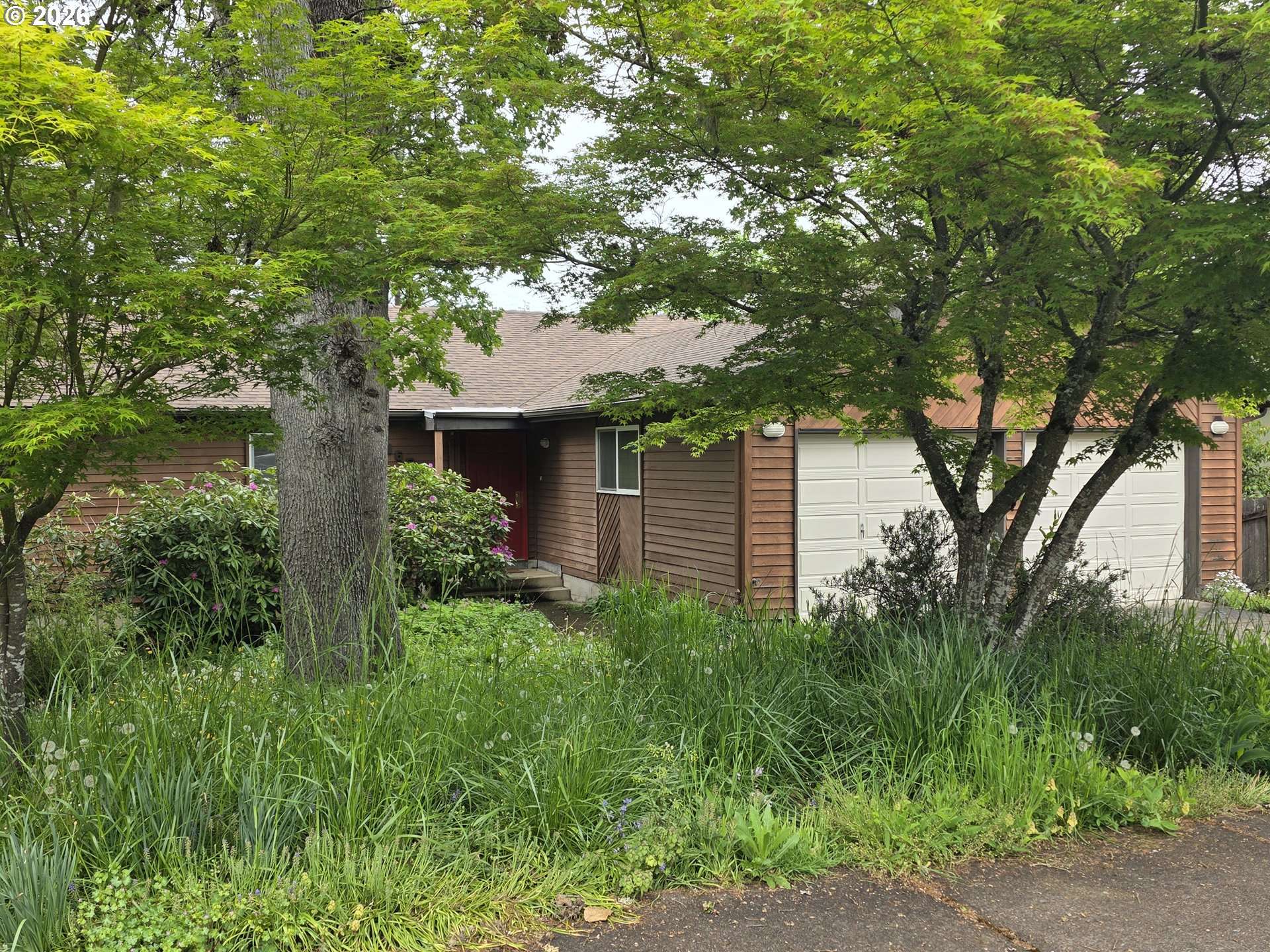1653 ARDENDALE LN, Eugene, OR 97405