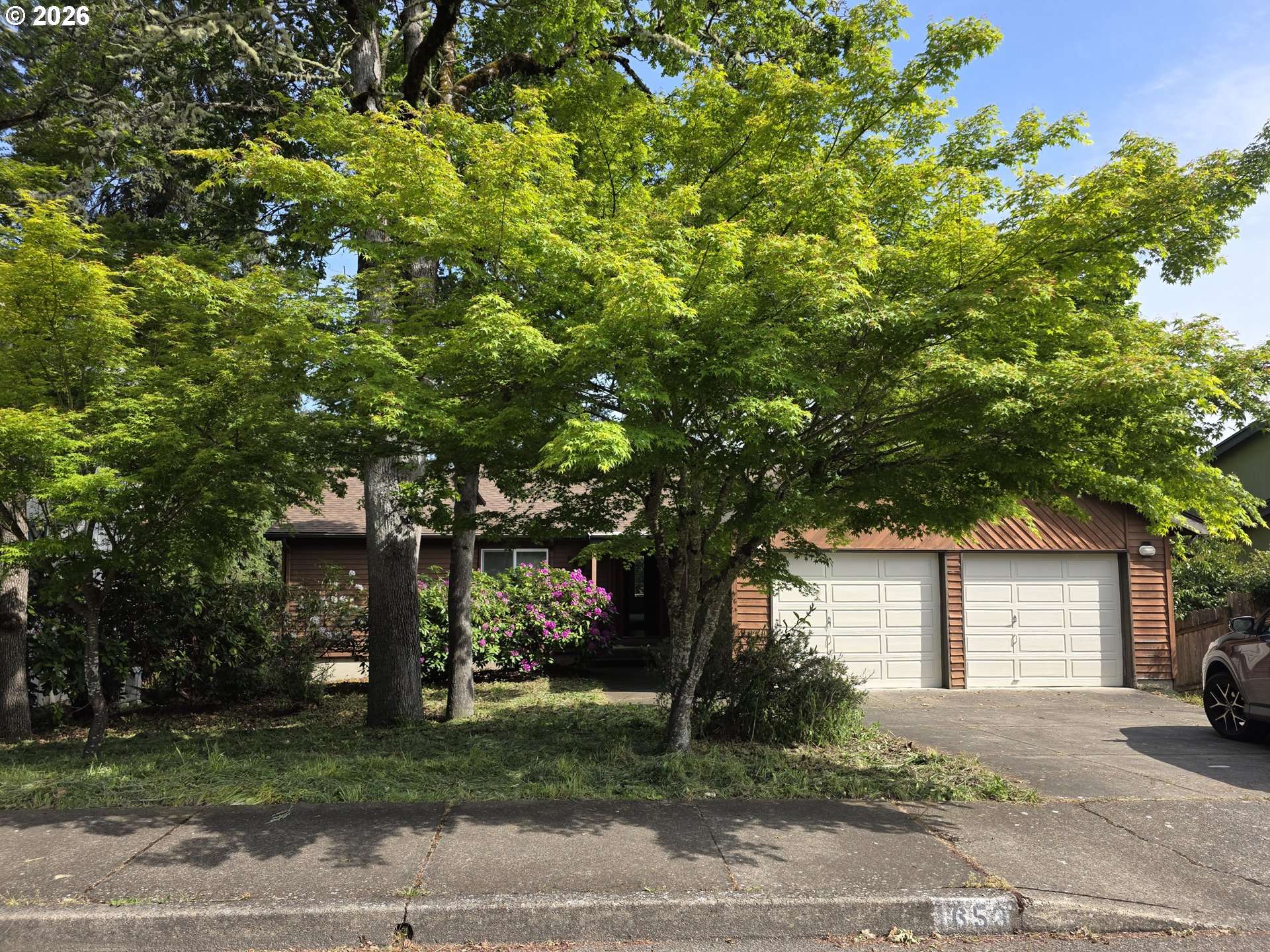 1653 ARDENDALE LN, Eugene, OR 97405