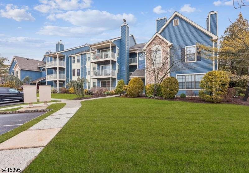 130 Longfield Ct #130, East Brunswick Twp., NJ 08816