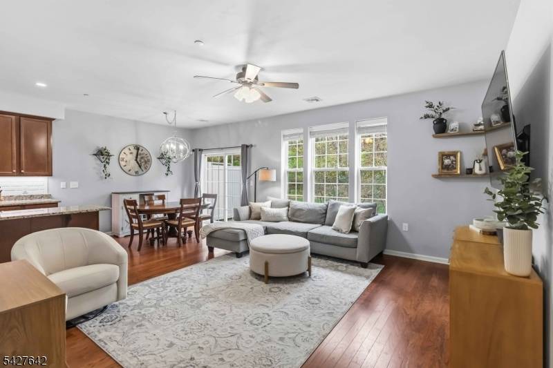307 Waterview Ct, Hanover Twp., NJ 07927