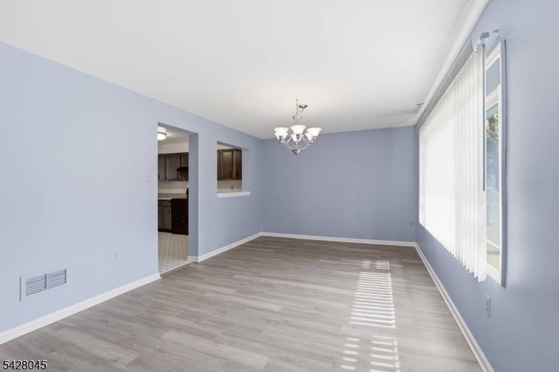121 W End Ave #2, Newton Town, NJ 07860