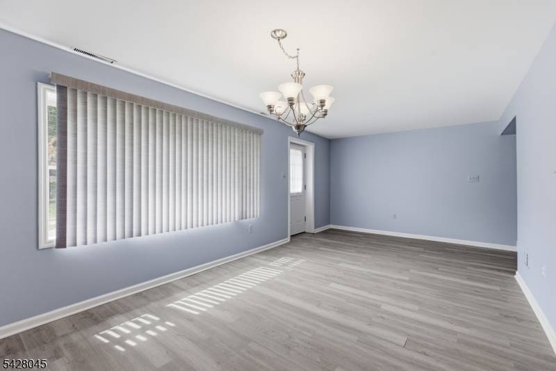 121 W End Ave #2, Newton Town, NJ 07860