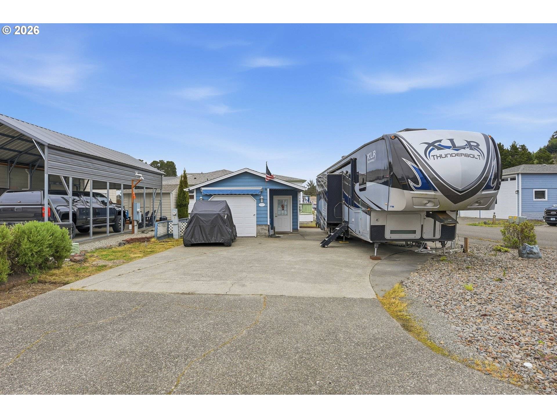 3 POND LN, Lakeside, OR 97449