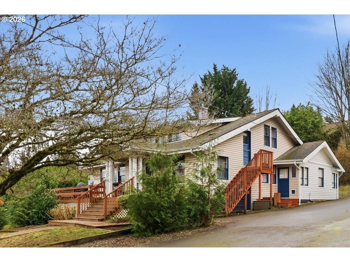 706 W B St., Rainier, OR 97048