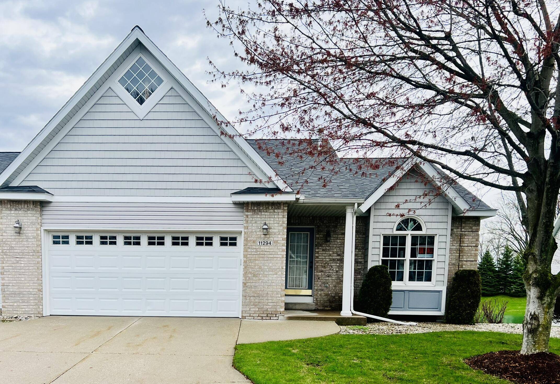 11294 Blue Heron Pkwy, Hollandchartertownship_ottawa, MI 49424