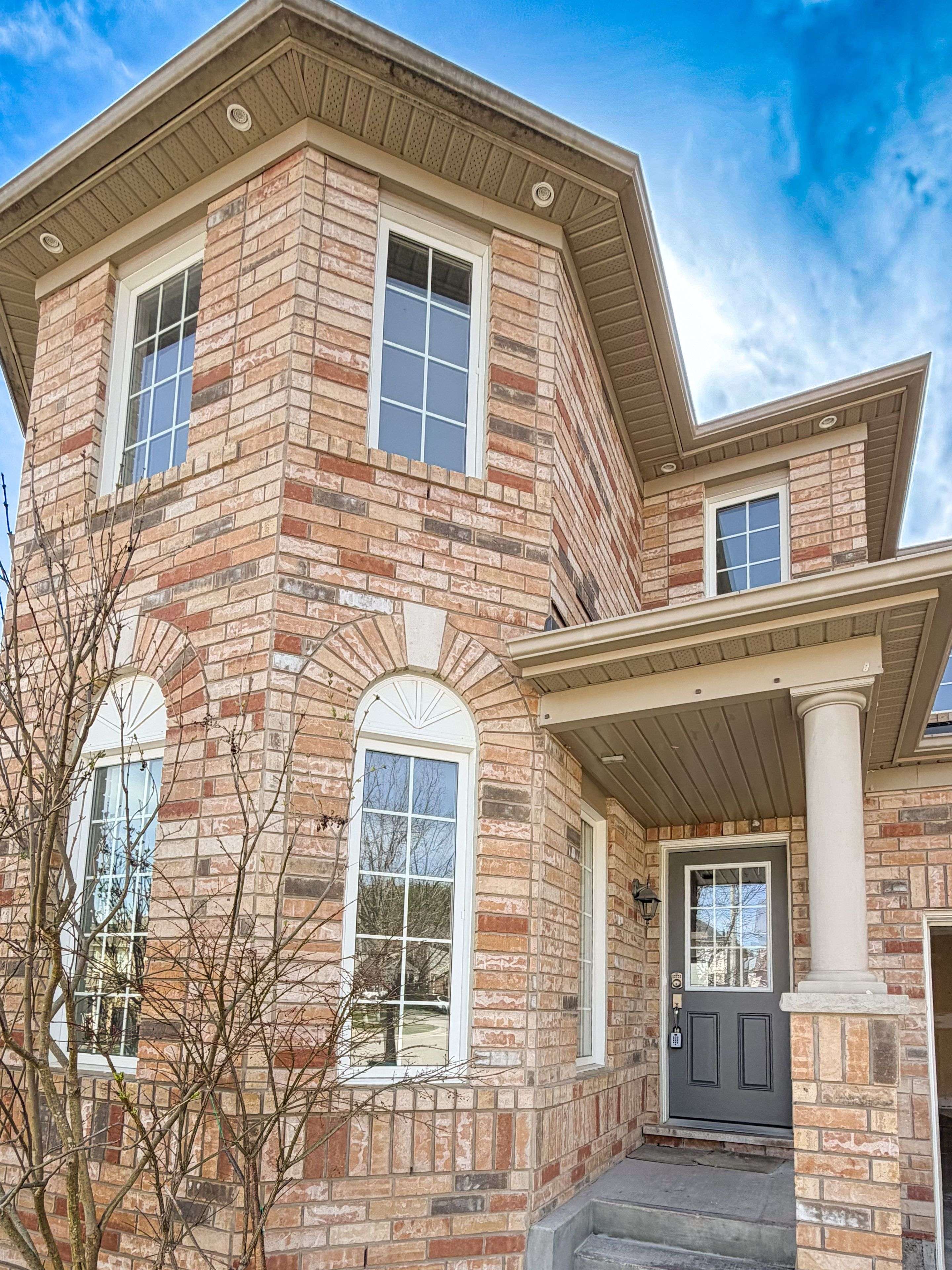 18 Gordon DR, New Tecumseth, ON L9R 0J1