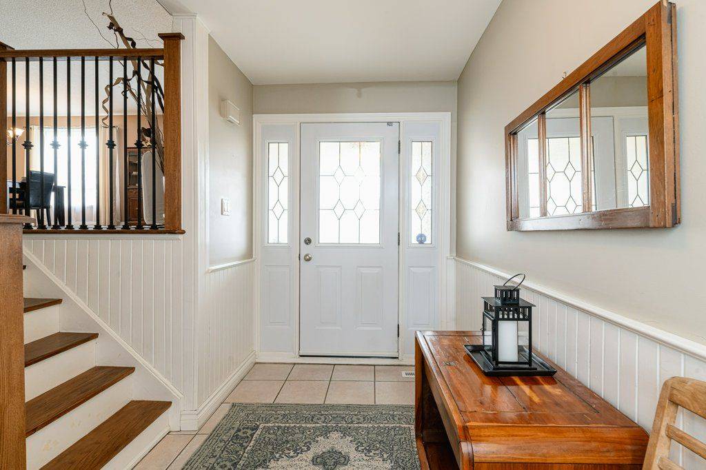 269 Pine DR, Barrie, ON L4N 4H9