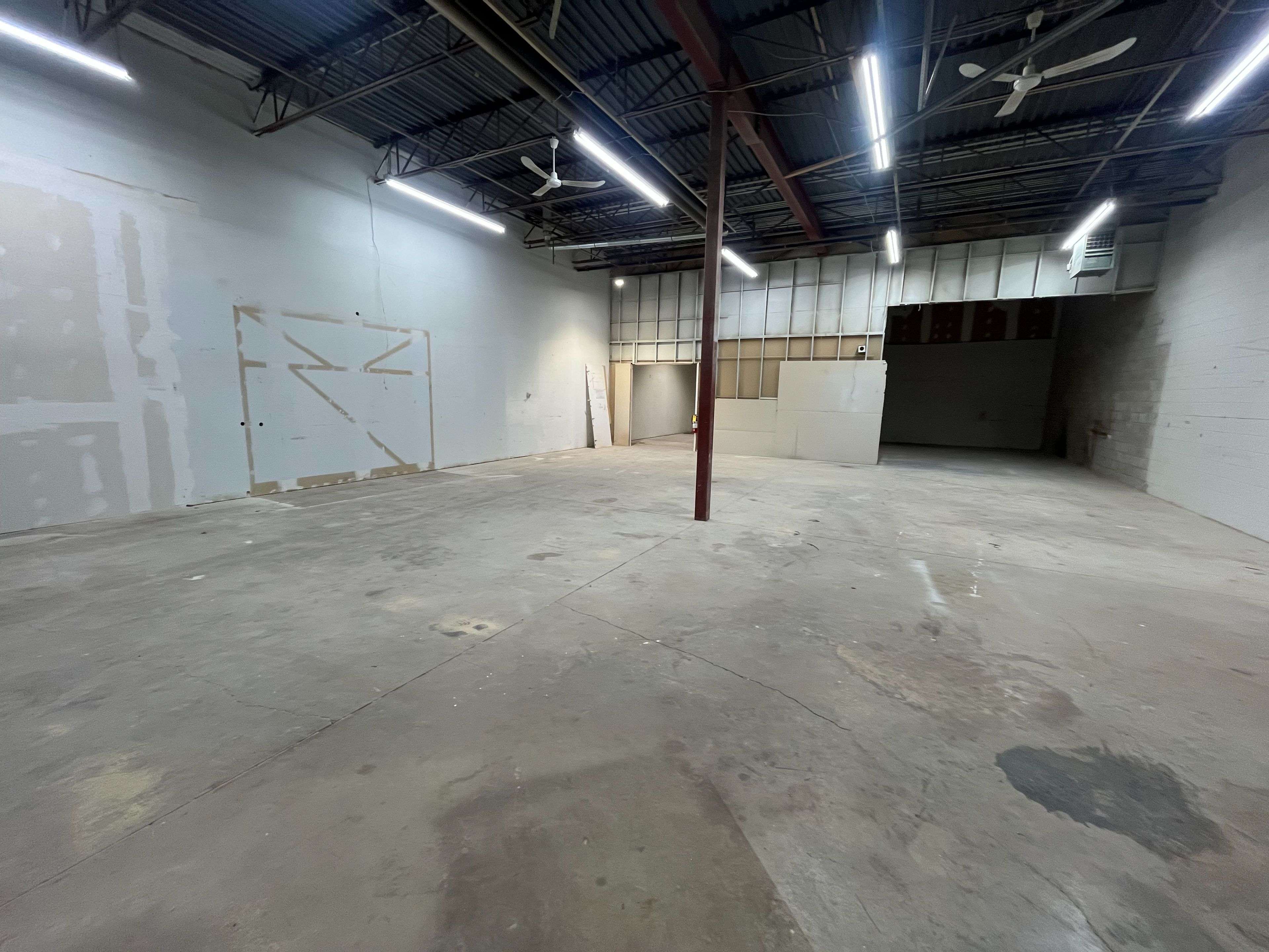 253 Summerlea RD #9-10, Brampton, ON L6T 5A8