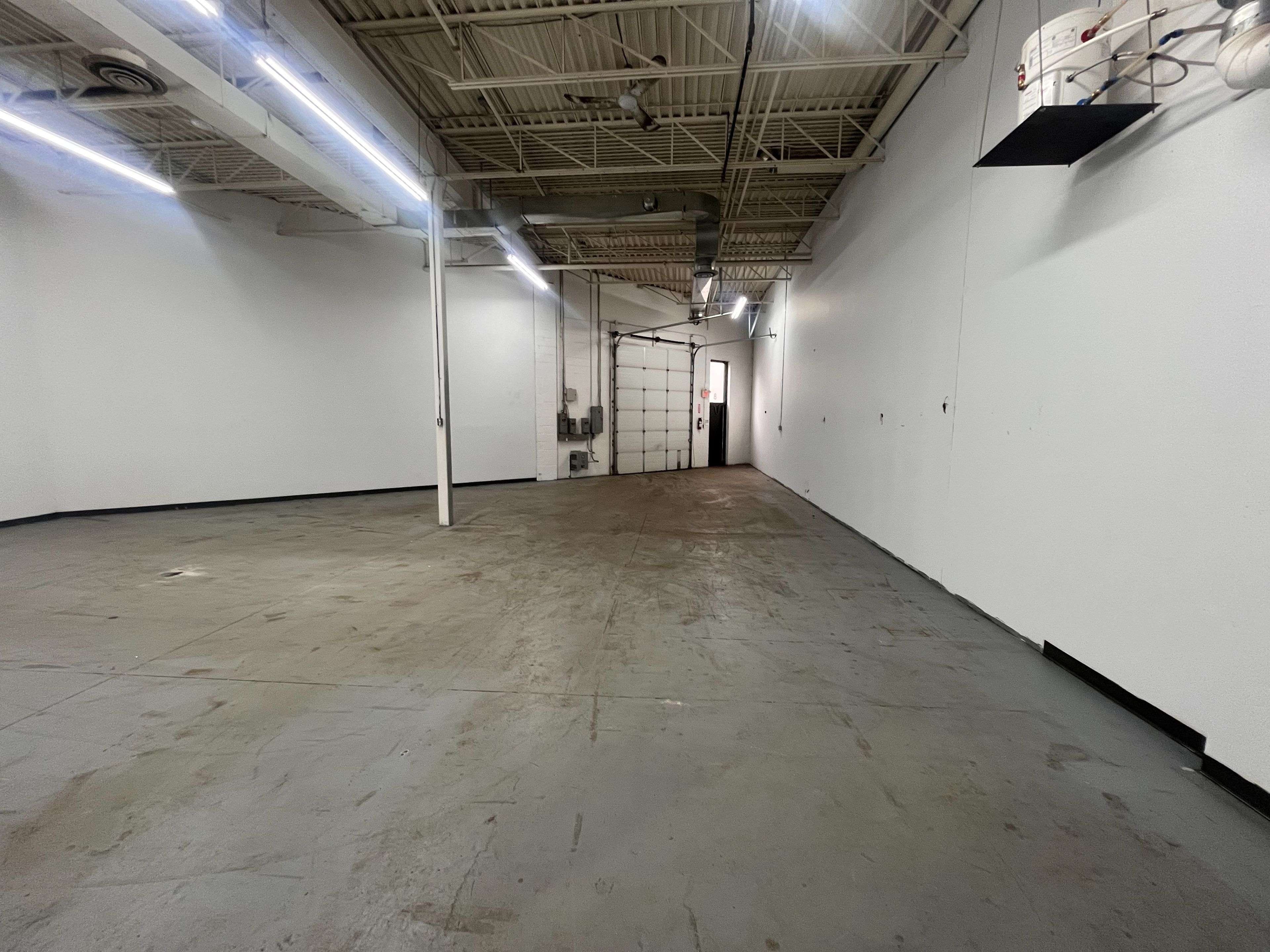 253 Summerlea RD #8, Brampton, ON L6T 5A8