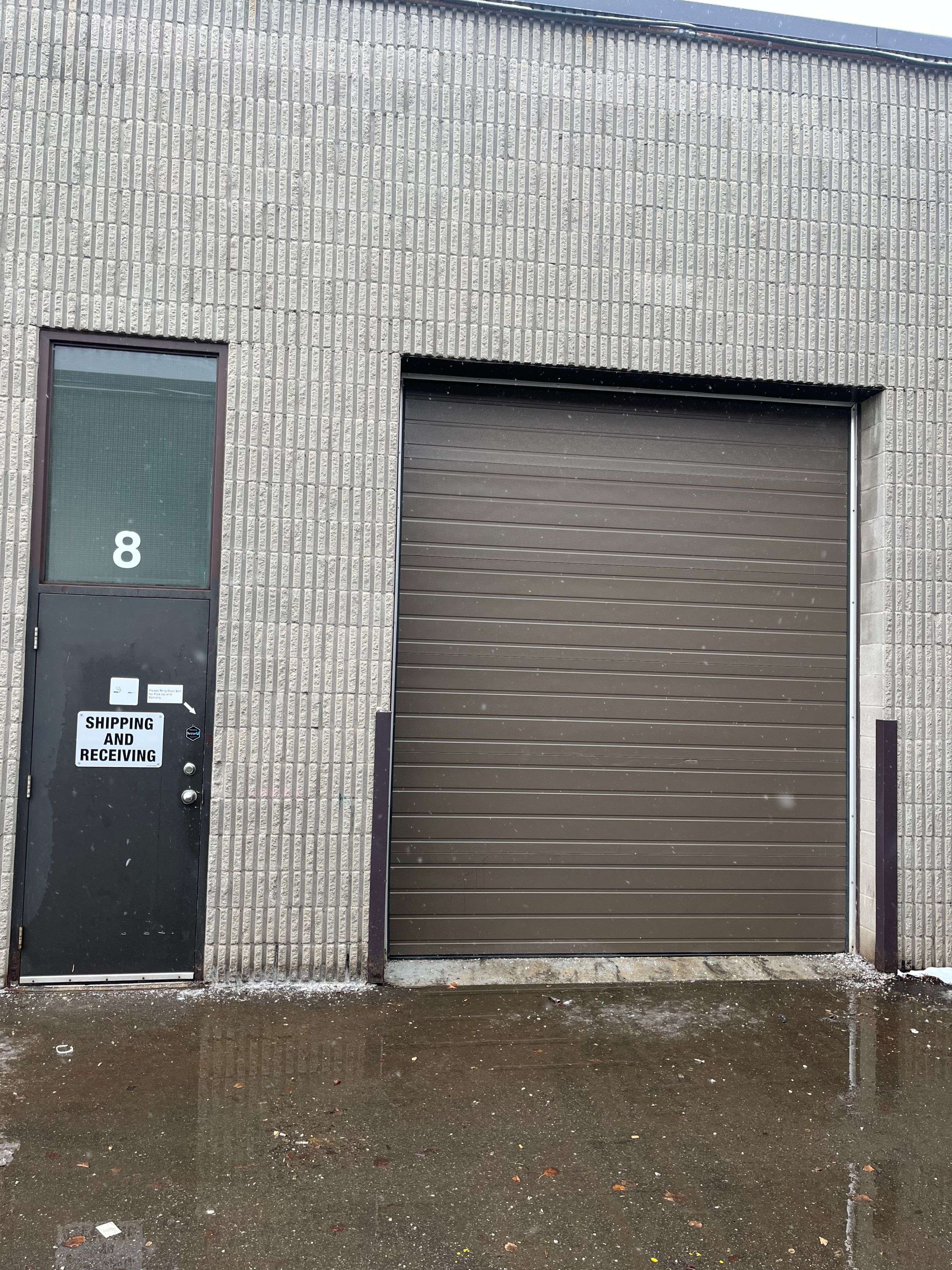 253 Summerlea RD #8, Brampton, ON L6T 5A8
