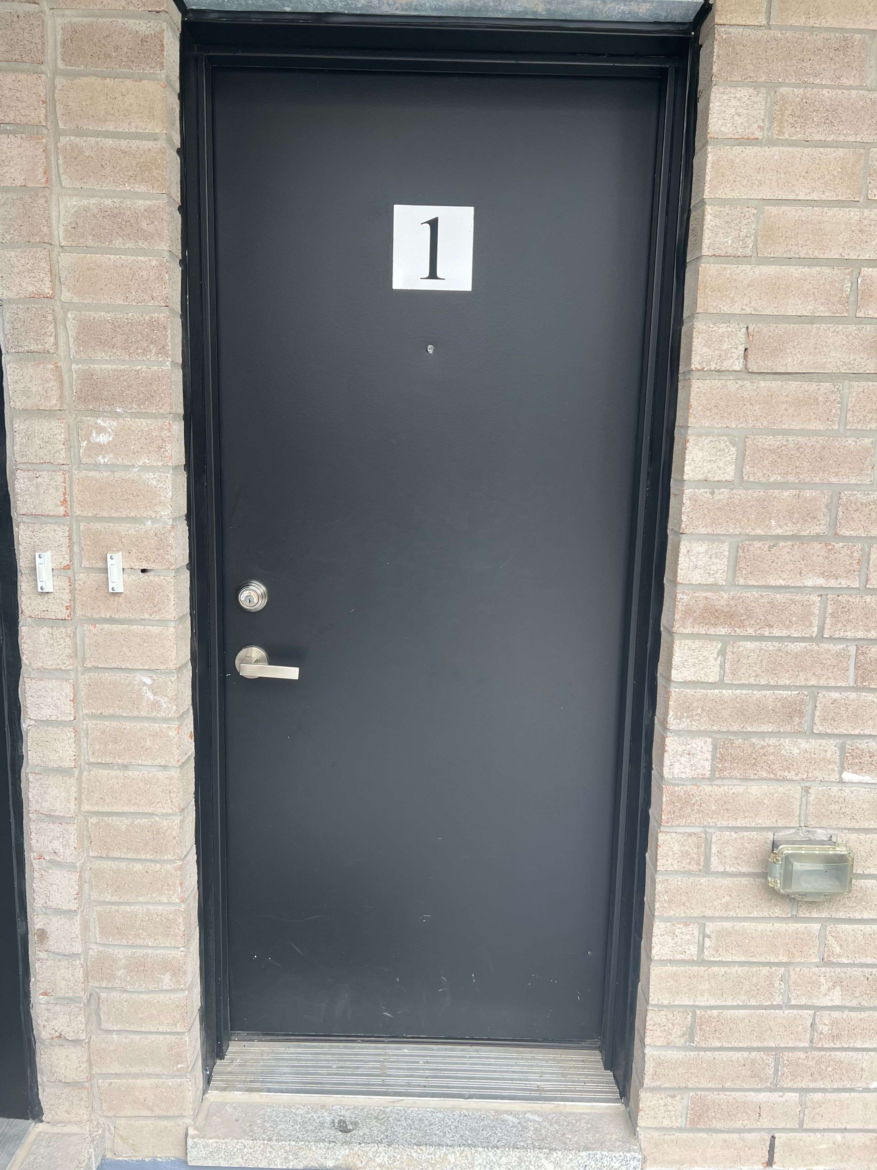 3421 Ridgeway DR #1, Mississauga, ON L5L 0B9