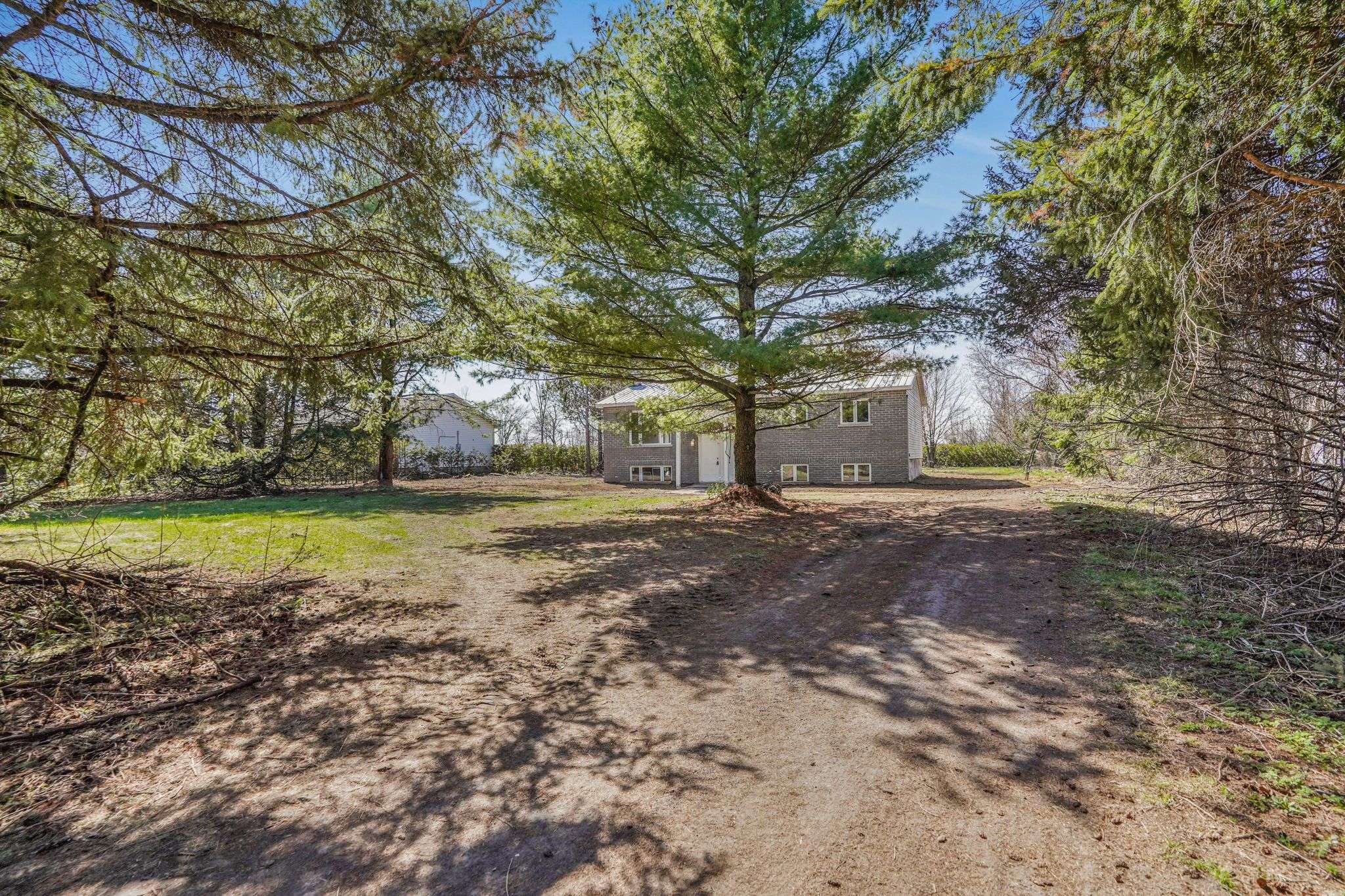 1630 Gourley RD, East Hawkesbury, ON K6A 2R2