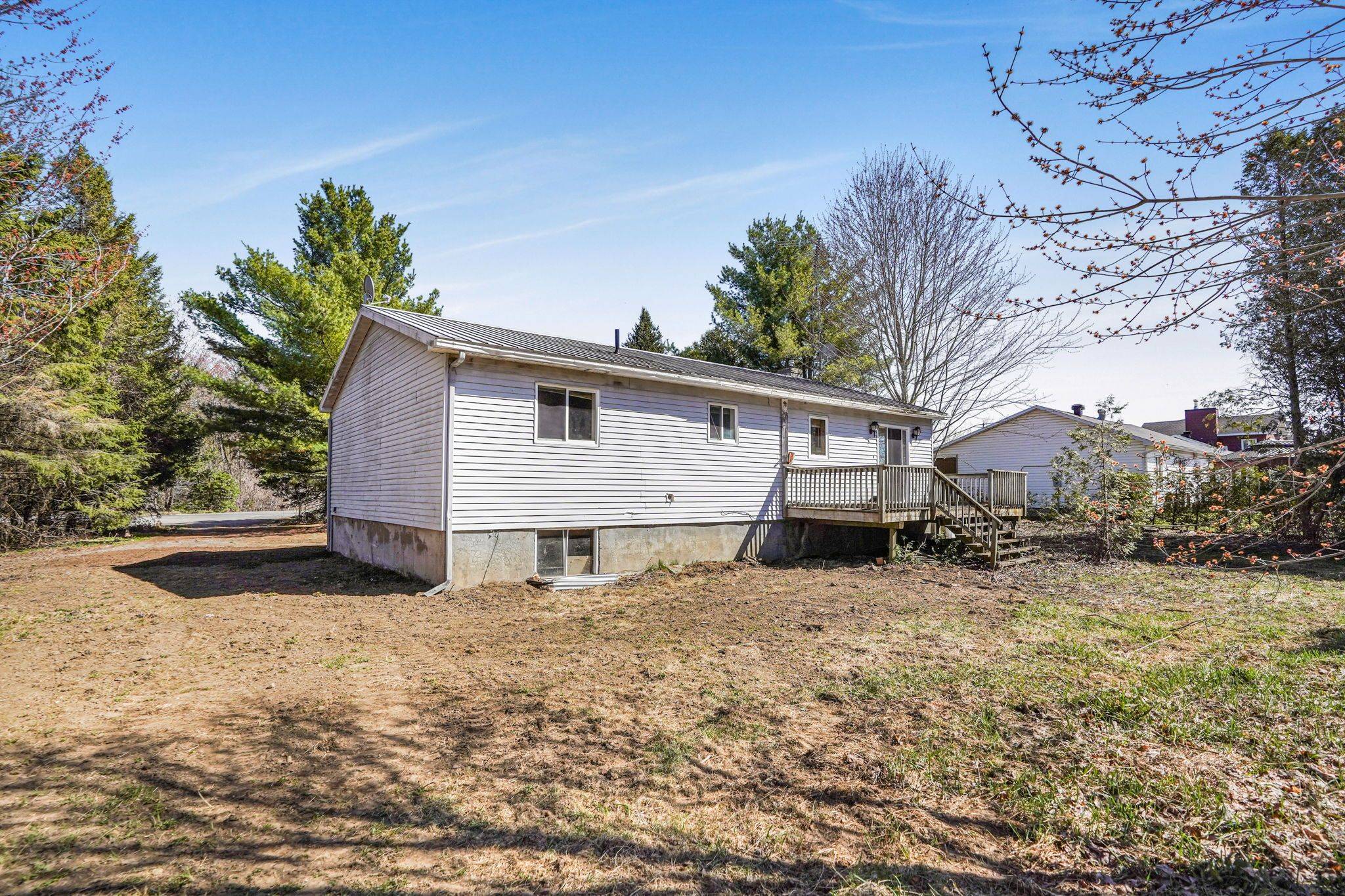 1630 Gourley RD, East Hawkesbury, ON K6A 2R2