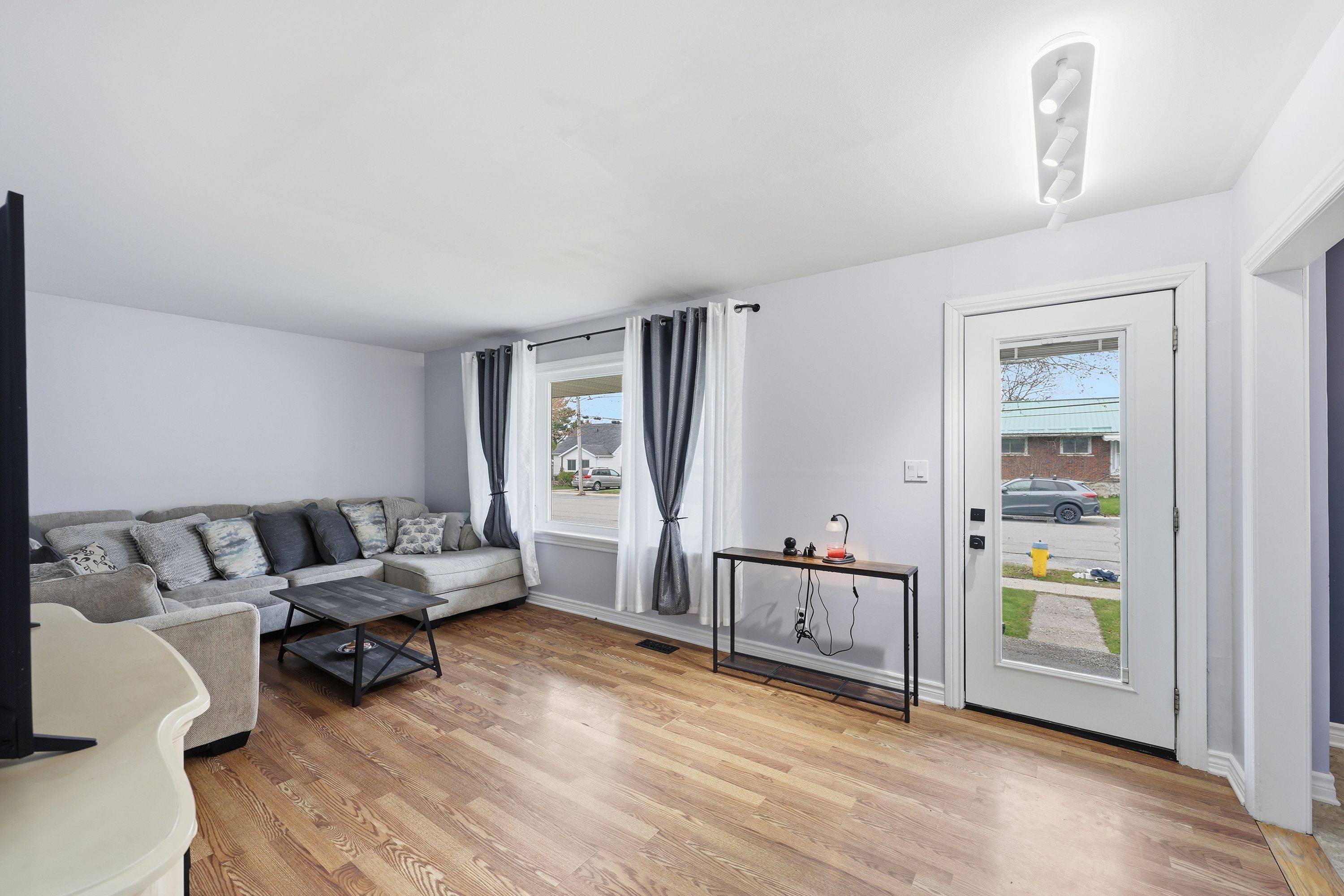 340 River ST, Gananoque, ON K7G 2K2