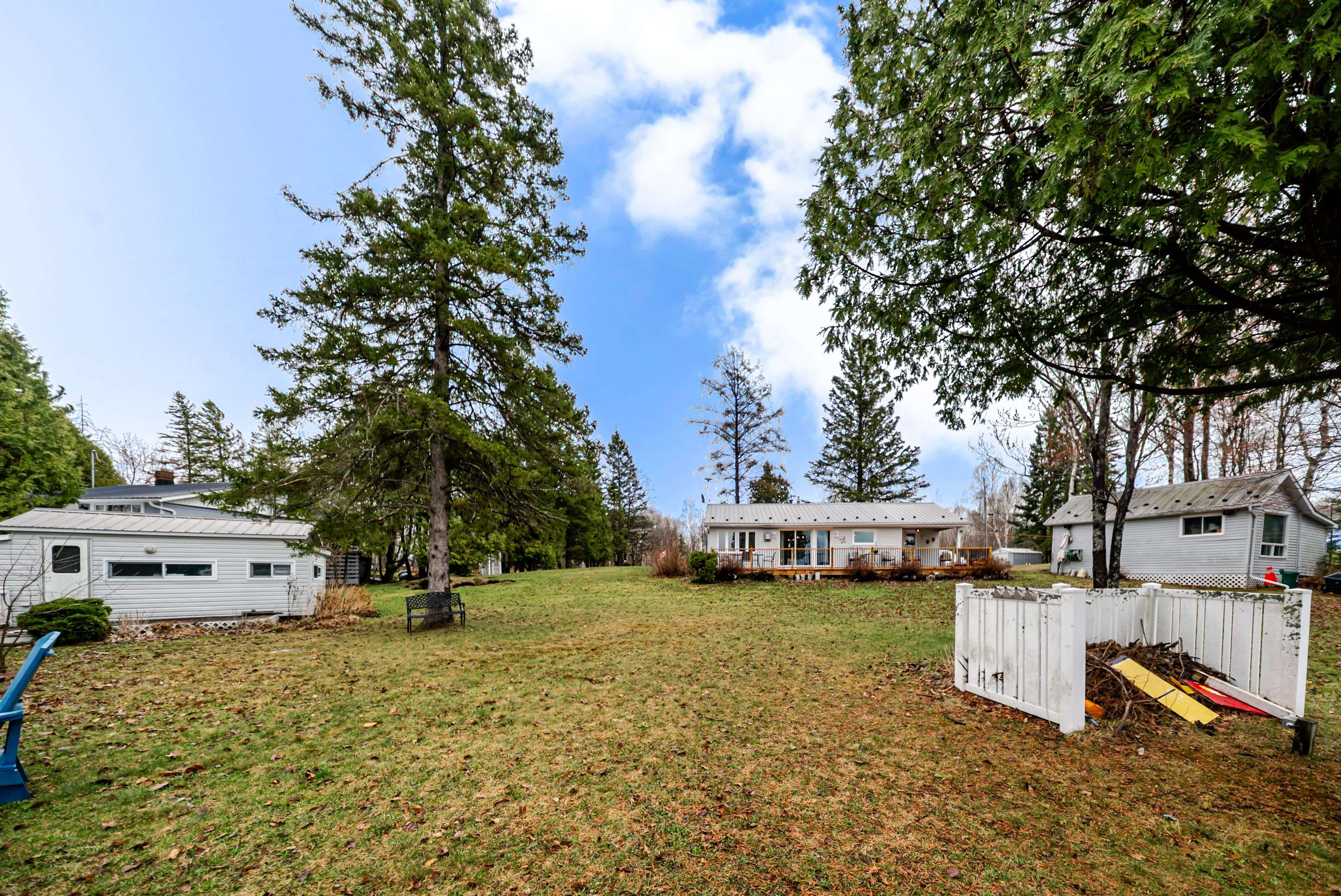 80 Islandview LN, Chisholm, ON P0H 1Z0