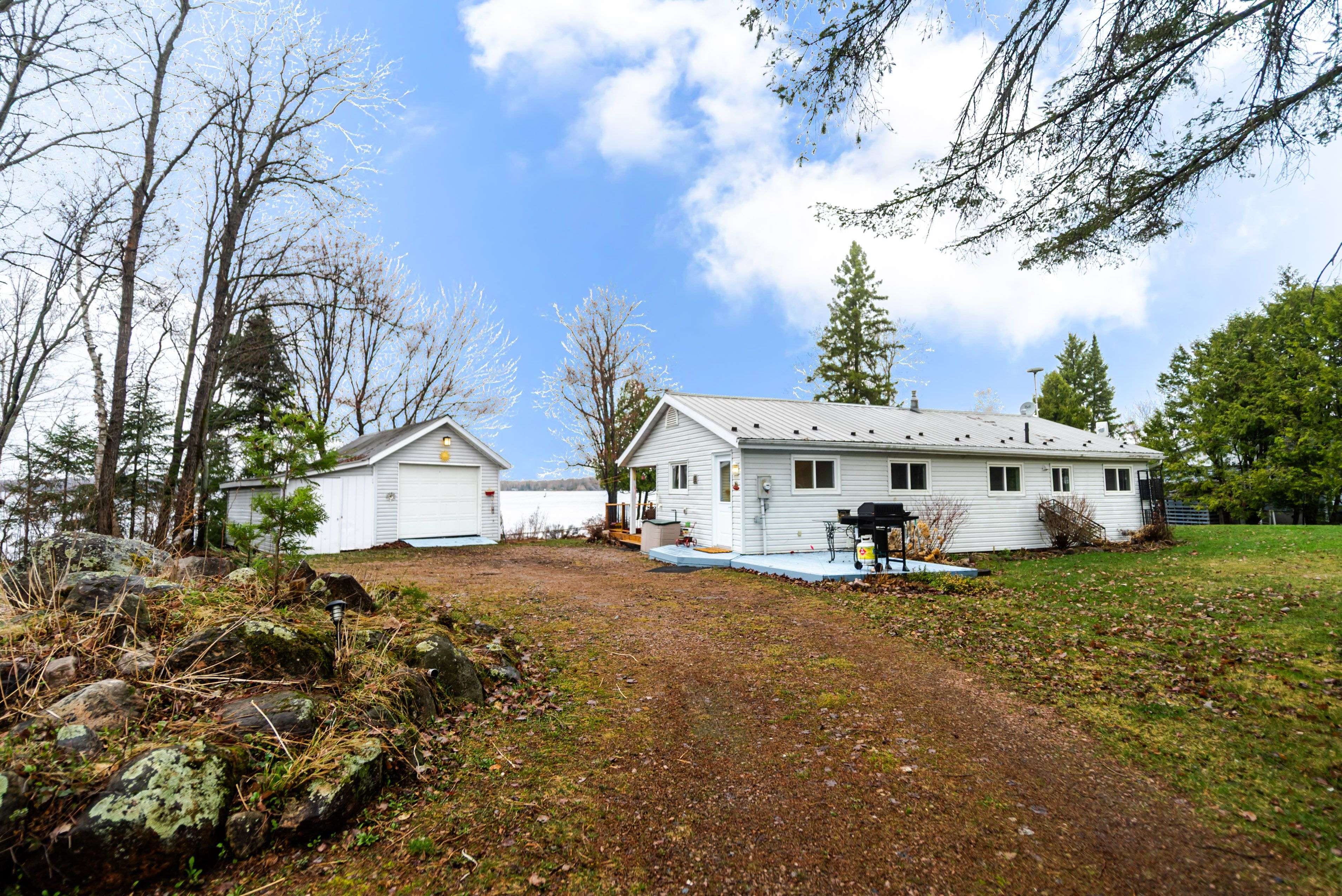 80 Islandview LN, Chisholm, ON P0H 1Z0