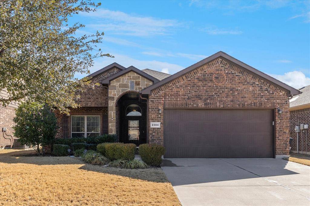 2304 Laurel Forest Drive, Fort Worth, TX 76177