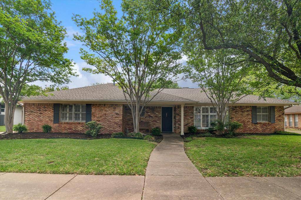 3302 Peachtree Lane, Pantego, TX 76013