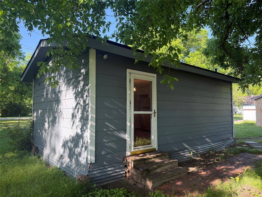 117 Bowie Street, Clyde, TX 79510