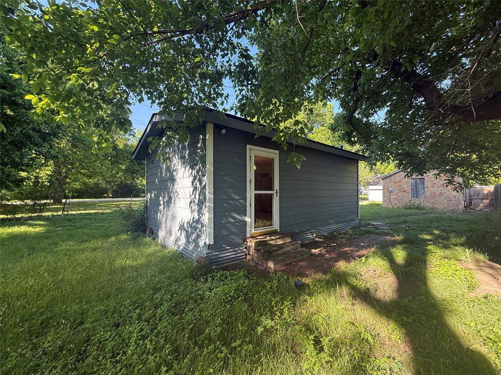 117 Bowie Street, Clyde, TX 79510