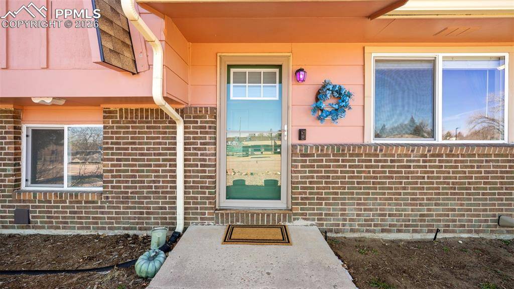 1660 Winnebago RD, Colorado Springs, CO 80915