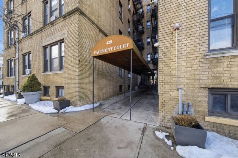 429 Fairmount Ave #304, Jersey City, NJ 07306