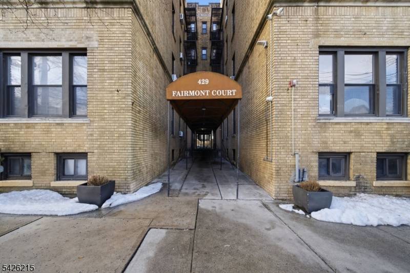 429 Fairmount Ave #304, Jersey City, NJ 07306