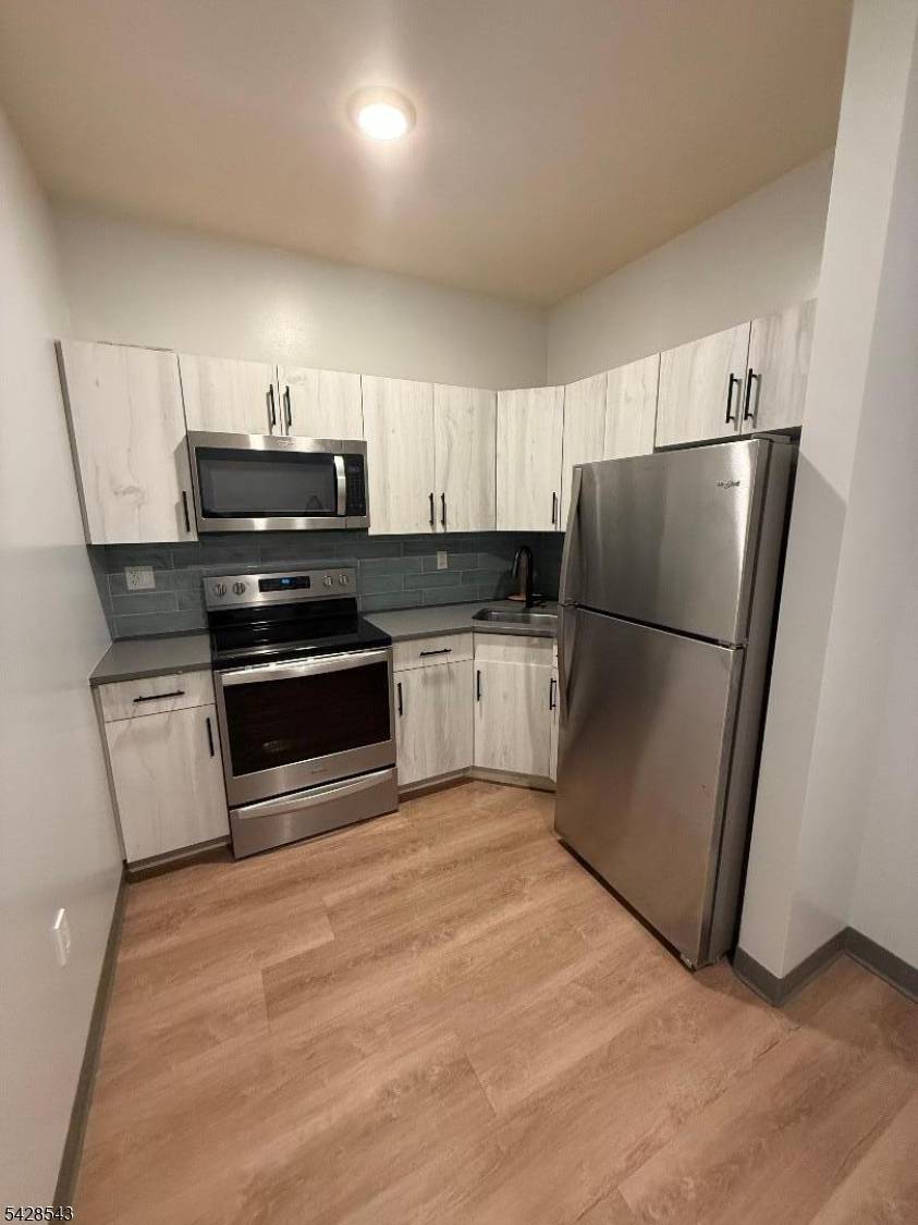 70 W Grand #17, Elizabeth City, NJ 07202