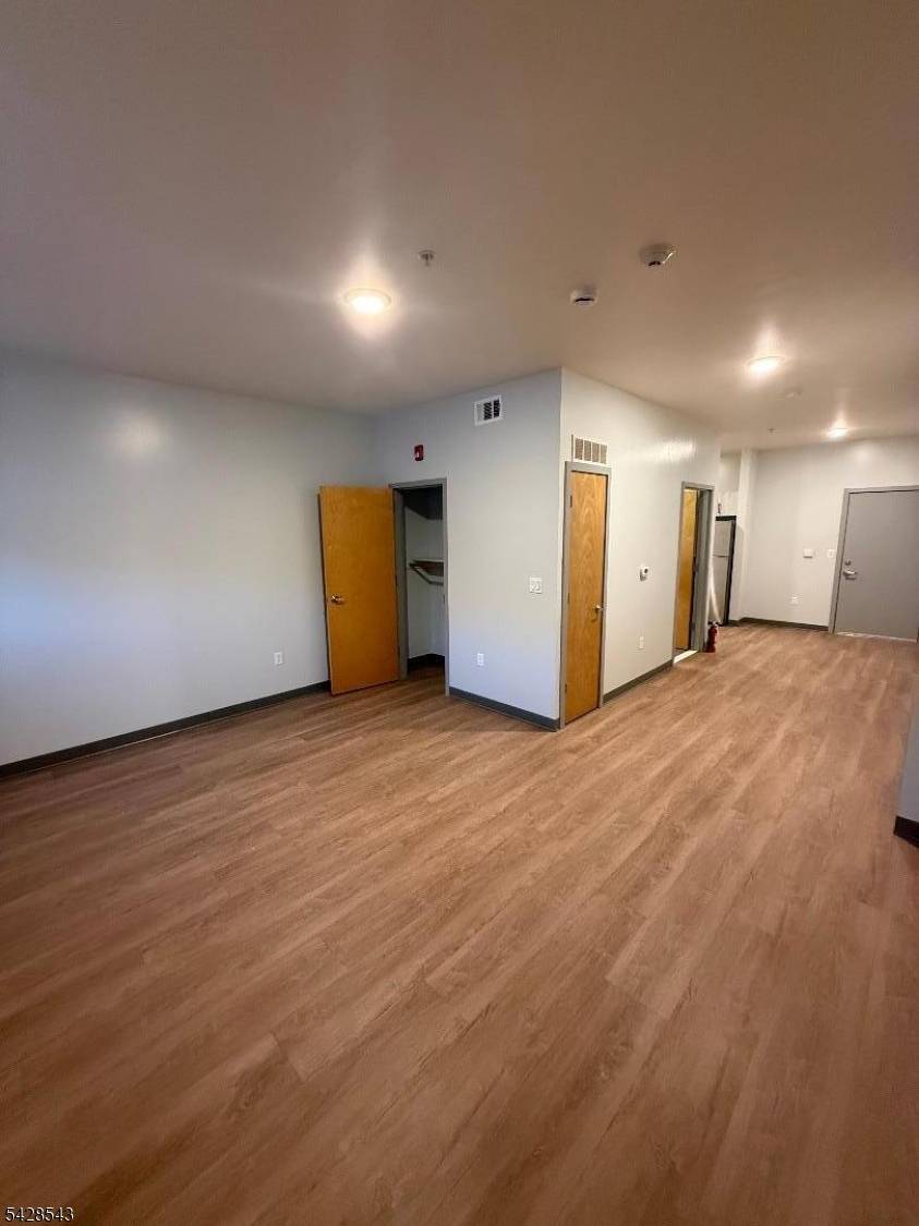 70 W Grand #17, Elizabeth City, NJ 07202