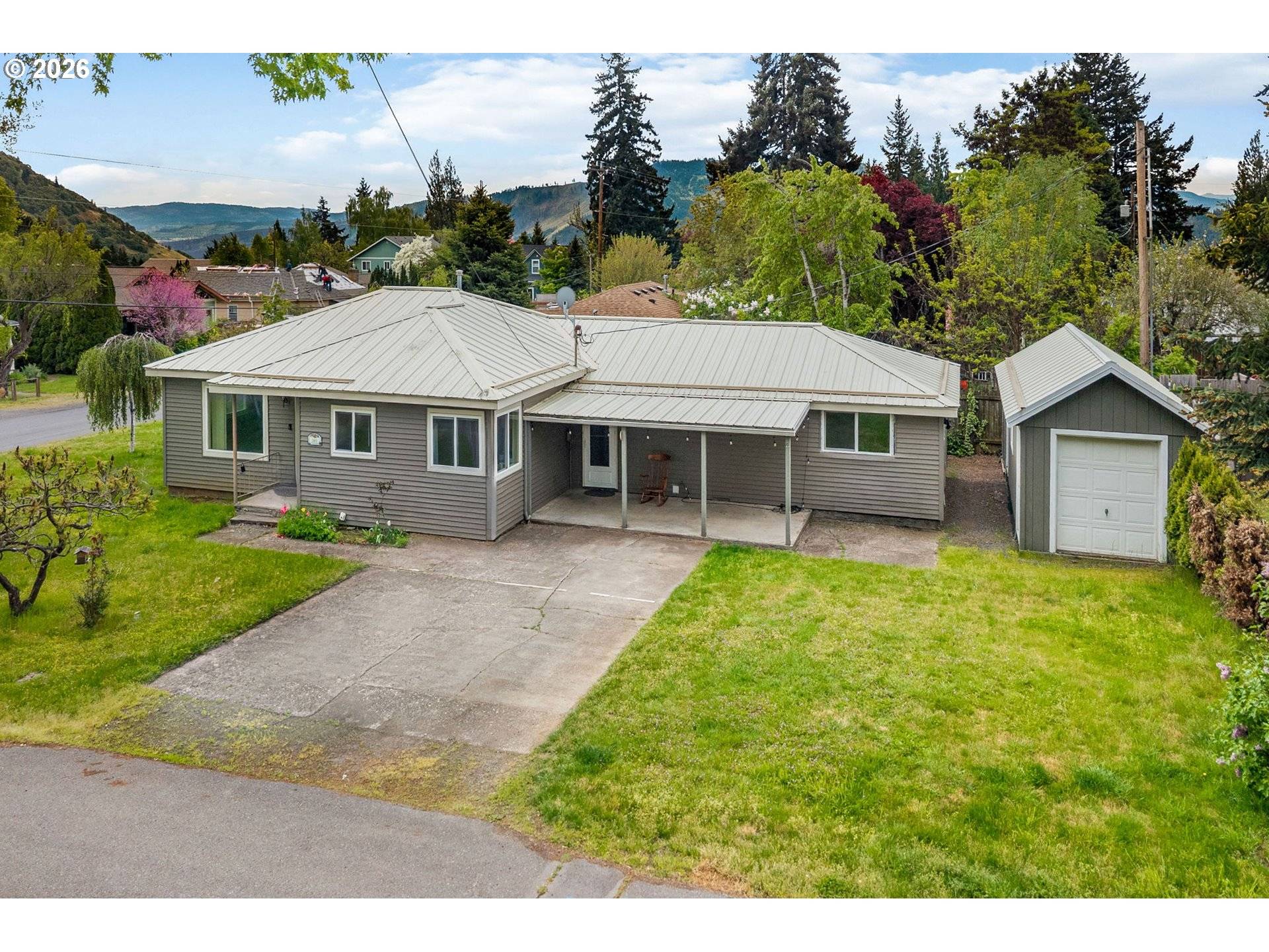 381 NE WISCONSIN ST, White Salmon, WA 98672