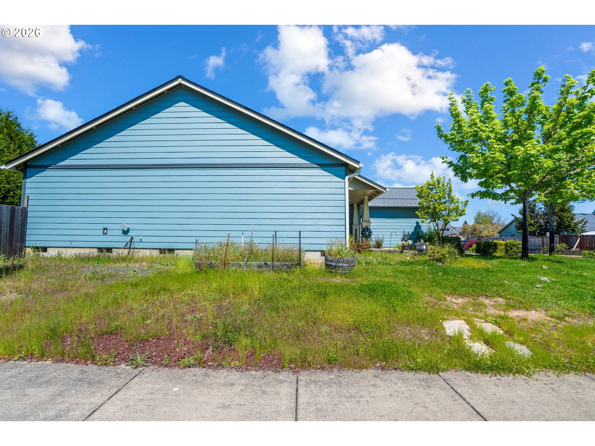 87564 TREK DR, Veneta, OR 97487