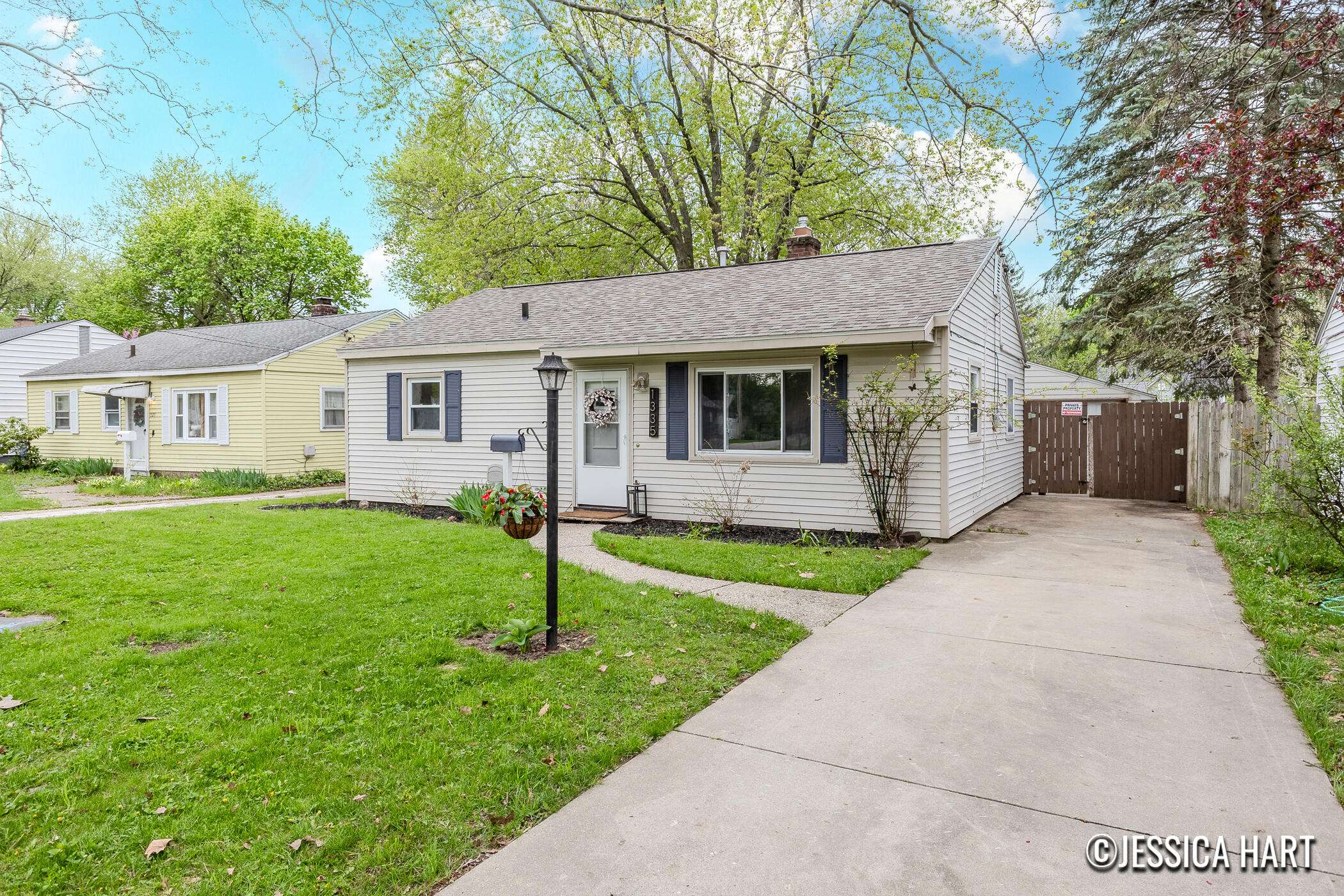 1335 Eastern PL NE, City Of Grand Rapids, MI 49505