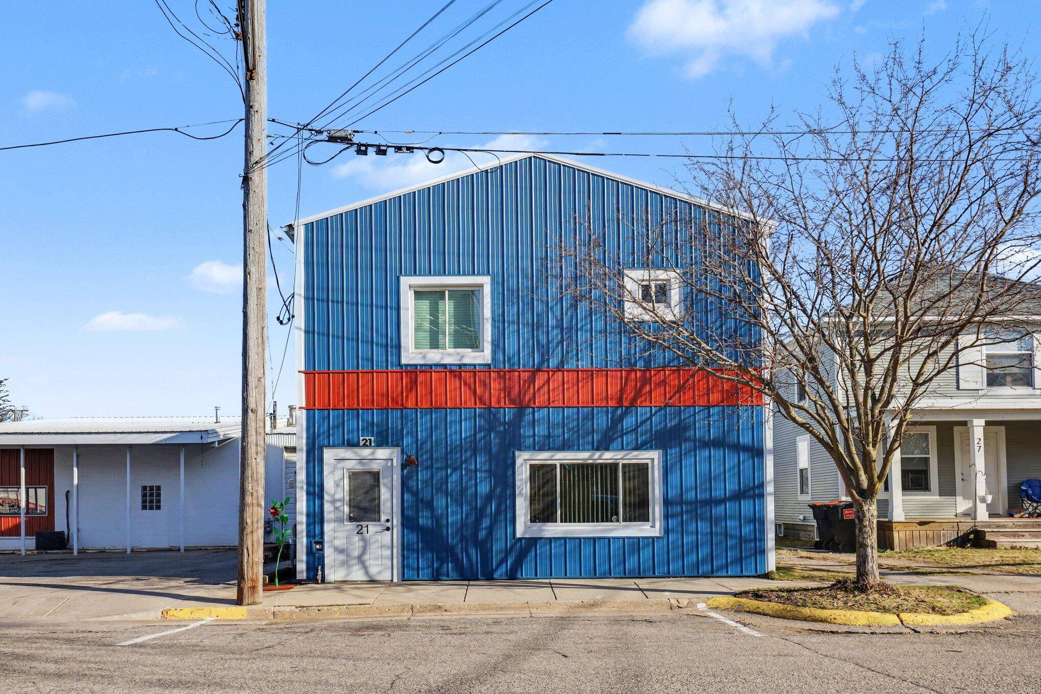 21 E Maple ST NE, Cedar Springs City, MI 49319