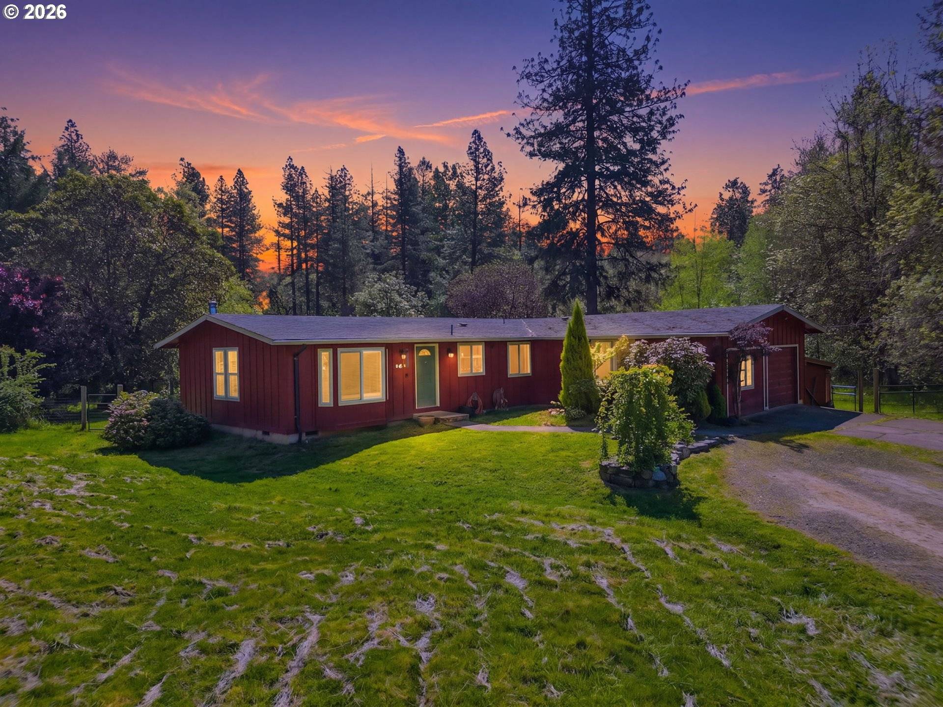 89387 TERRITORIAL HWY, Elmira, OR 97437