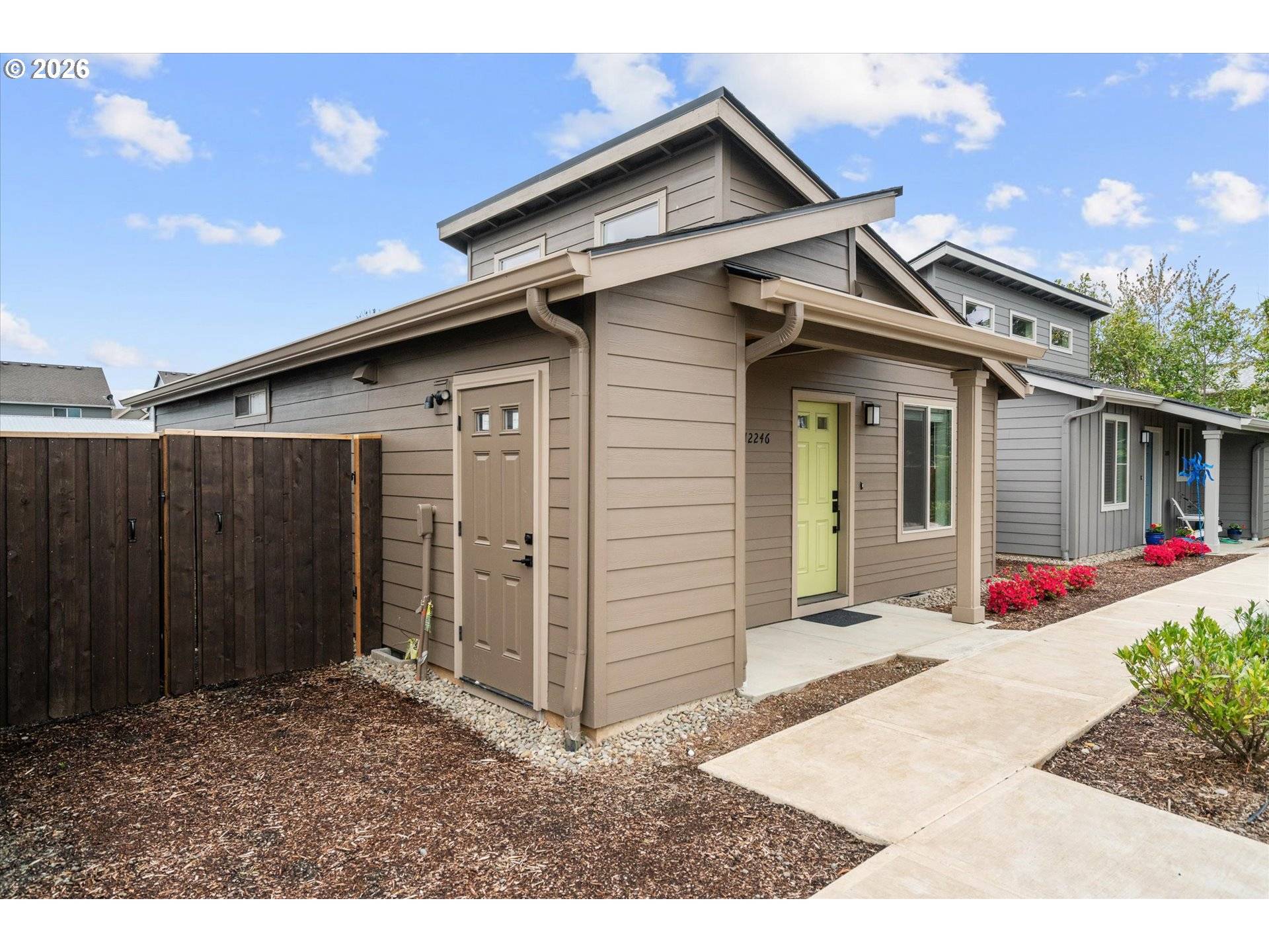 12246 Meadowlawn Dr, Oregon City, OR 97045