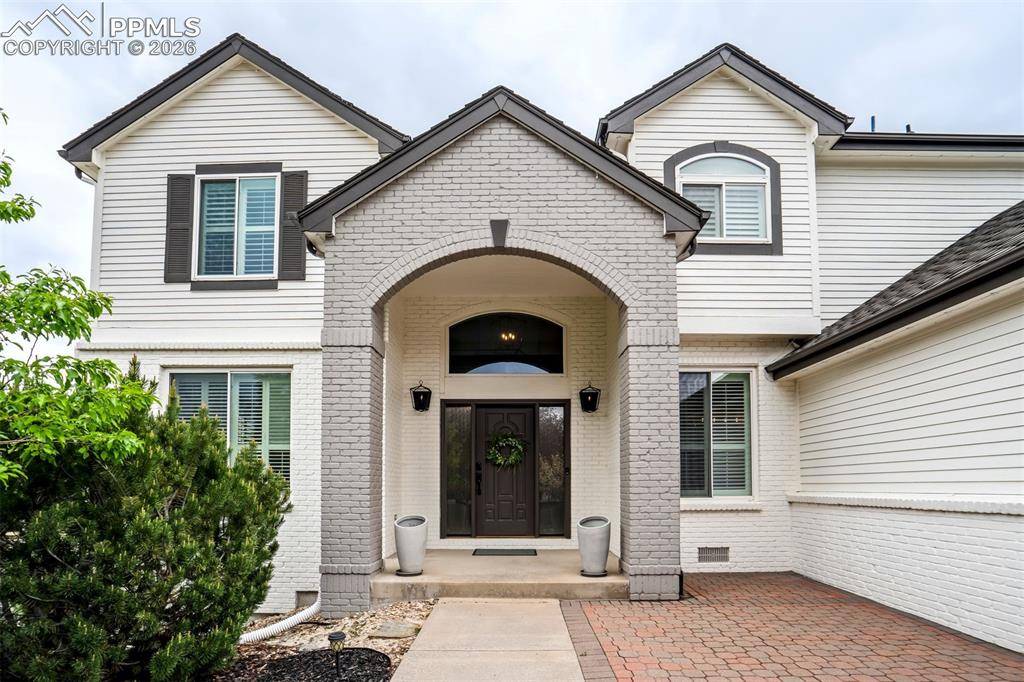 327 Ingleton CT, Castle Pines, CO 80108