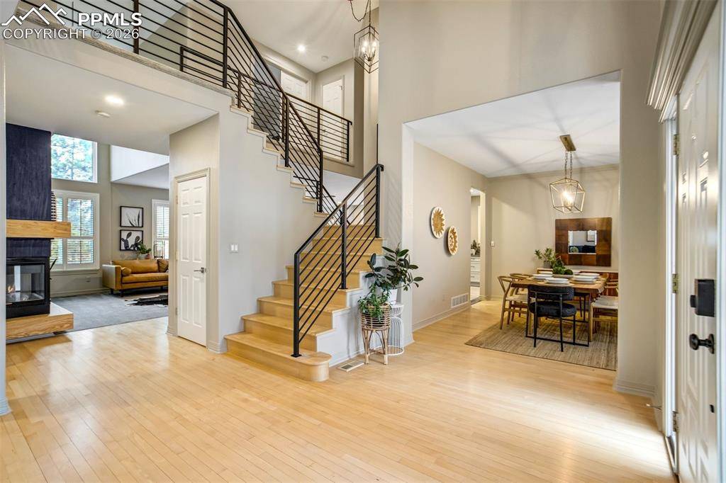 327 Ingleton CT, Castle Pines, CO 80108