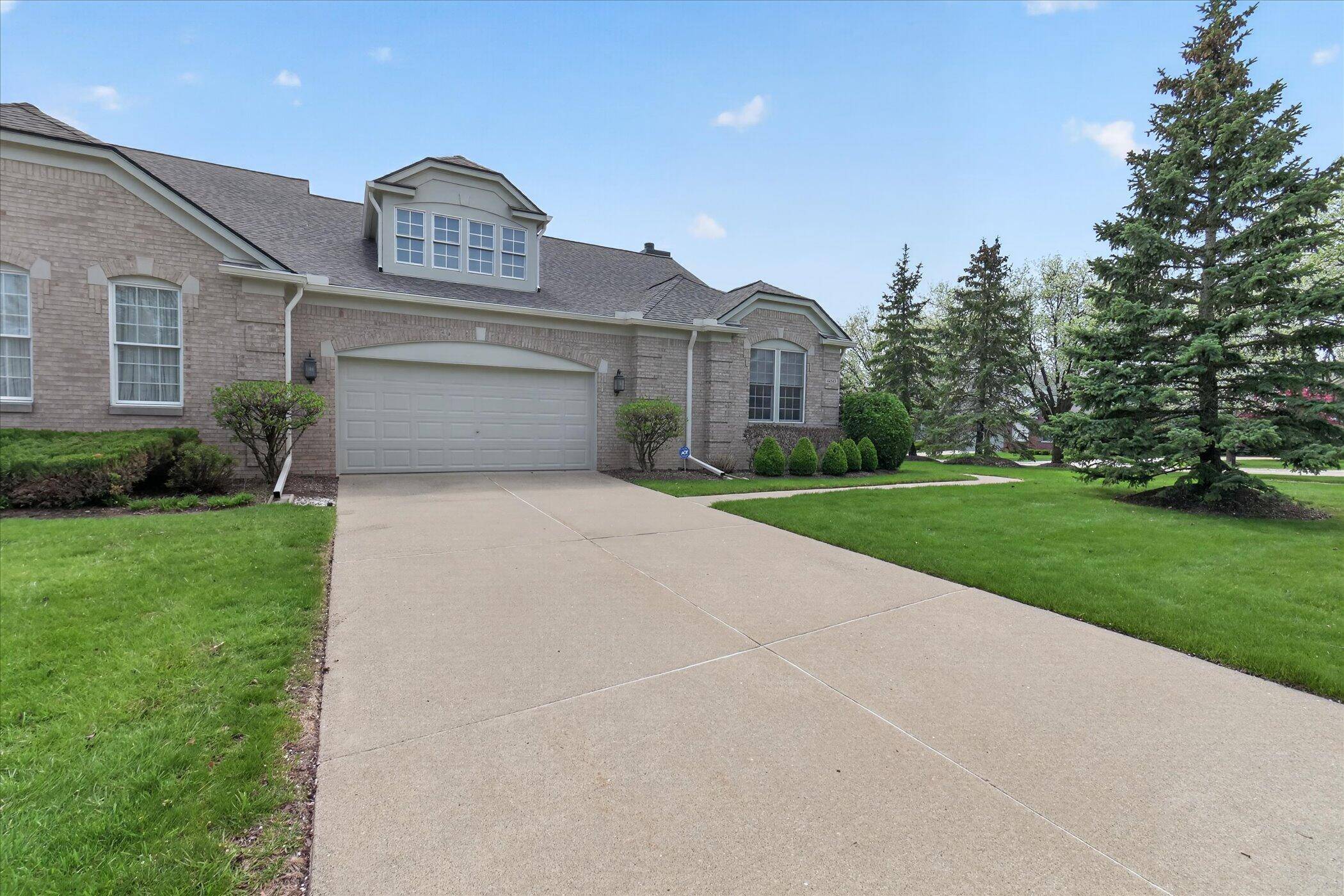 44543 Birchwood CT, Northvilletownship_wayne, MI 48168