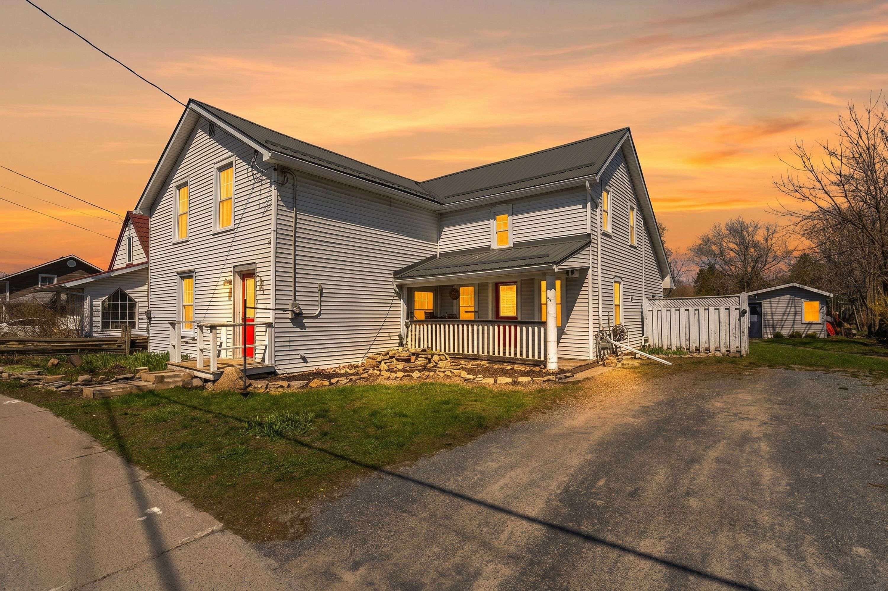 70 Main ST, Loyalist, ON K0H 2H0