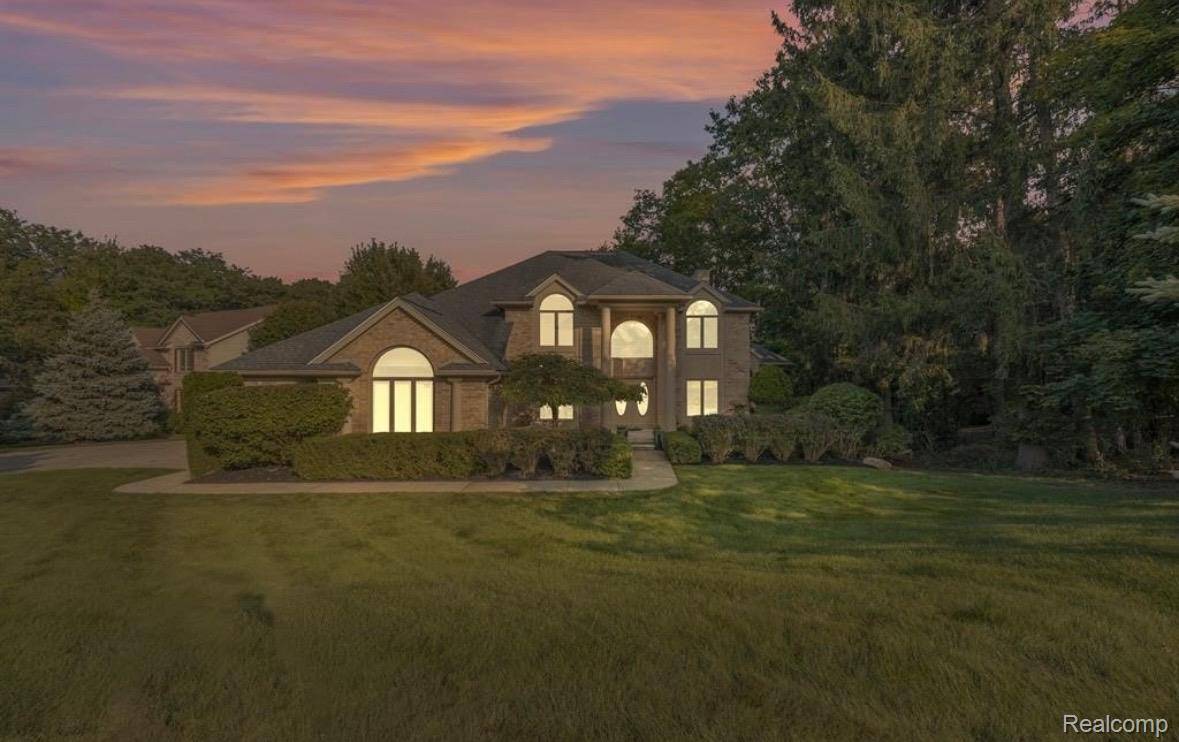 1753 Deer Path TRL, Oxford Village, MI 48371